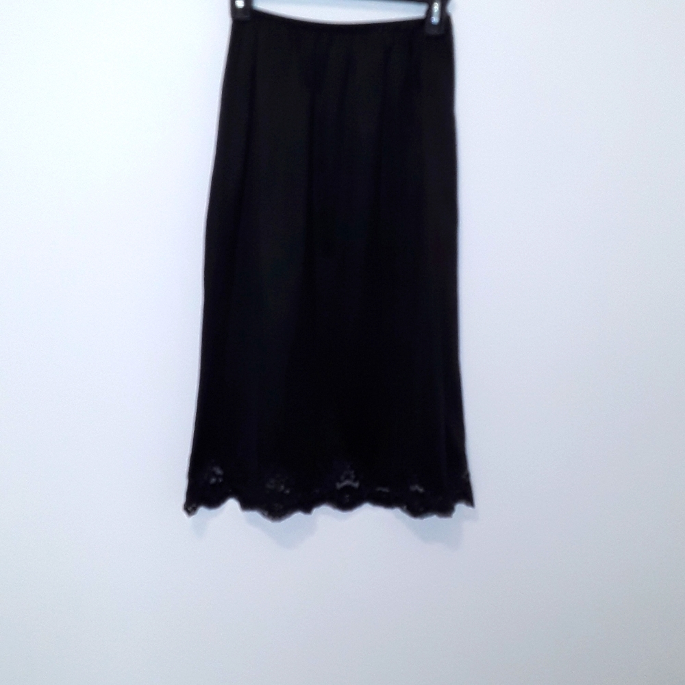 Black slip with slit